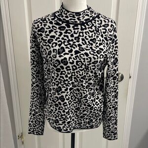 Renuar Black and White Leopard Print Cowl Neck Sweater Sz M